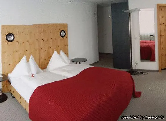 The Excelsior Ostfluegel 3*