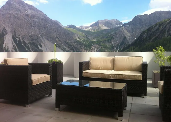 Hotel The Excelsior Ostfluegel 3*