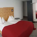 The Excelsior Ostfluegel 3*