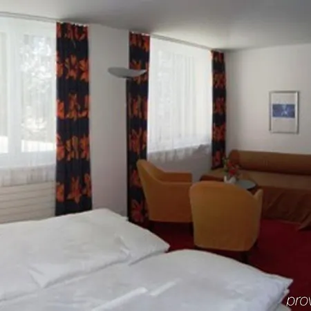 The Excelsior Ostfluegel