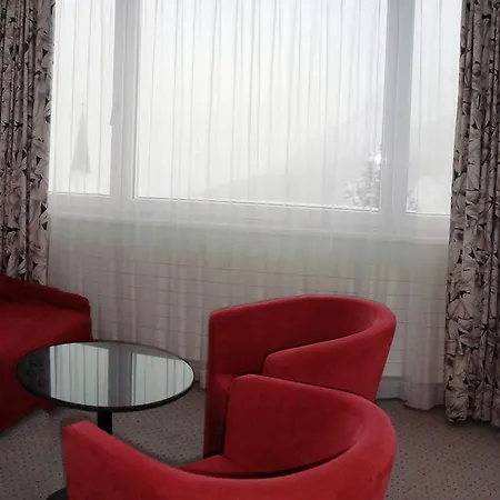 The Excelsior Ostfluegel Hotel